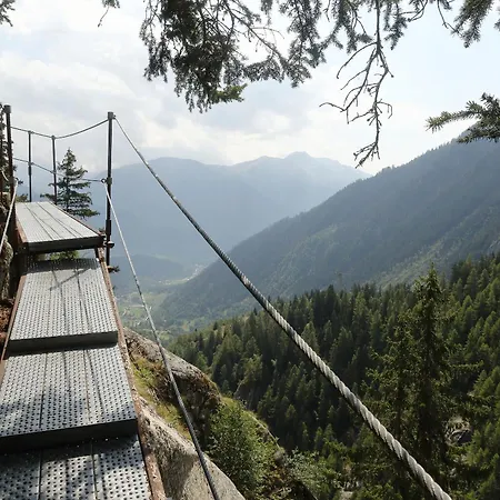 Retreat Solohike メーレル